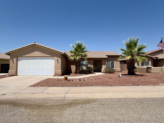 Building Photo - Nice Family Home