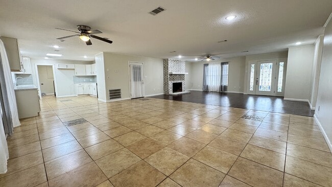 Building Photo - 284 Connie Lynne Dr