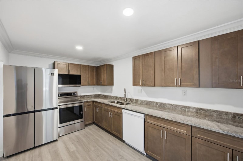 Building Photo - 1908 Macomber Ave