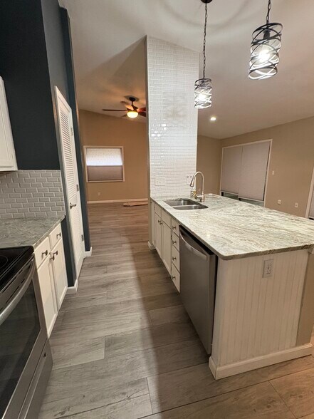 Building Photo - 6 Santiago Ct