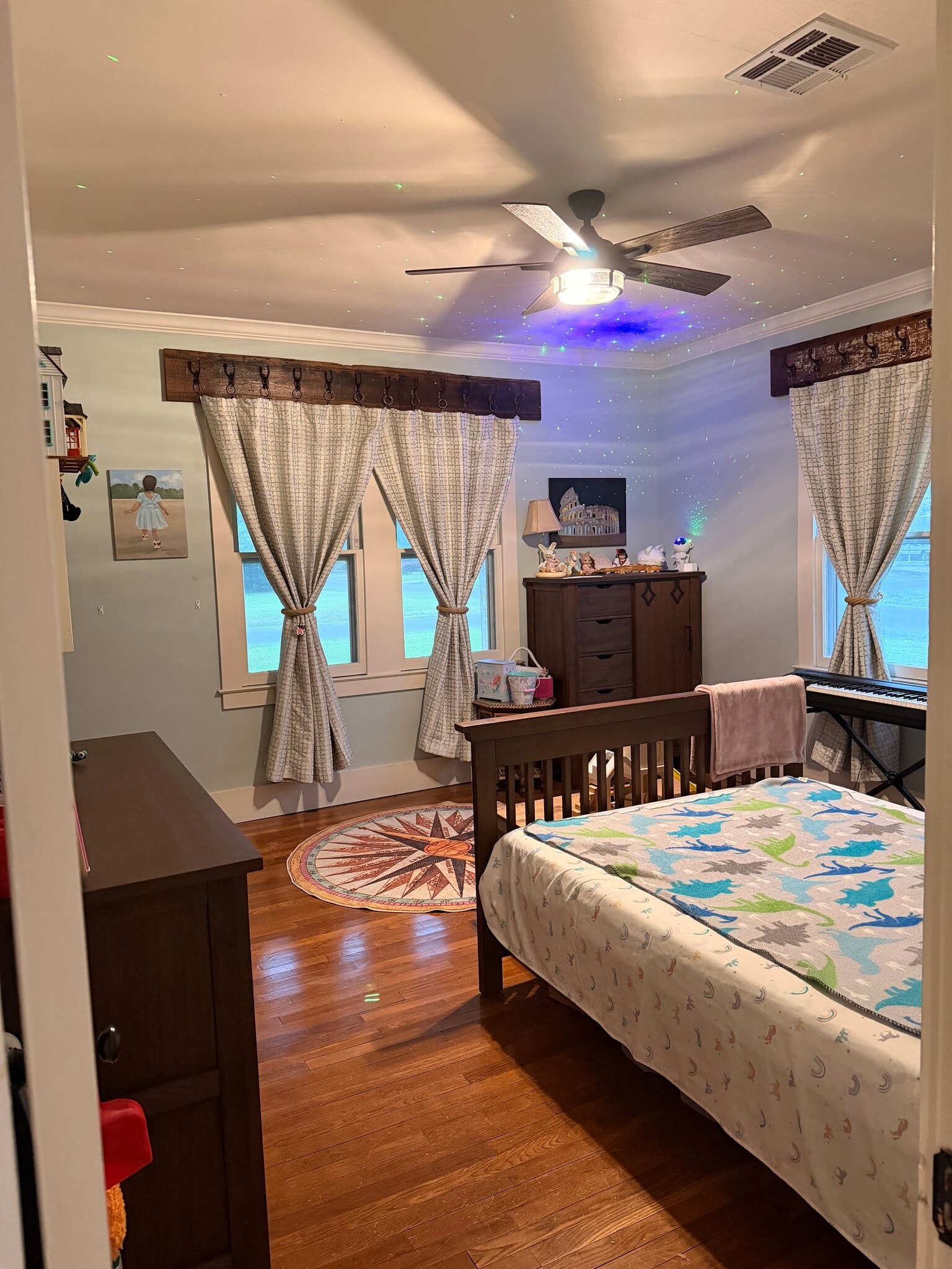 Building Photo - 110 S Saint John St