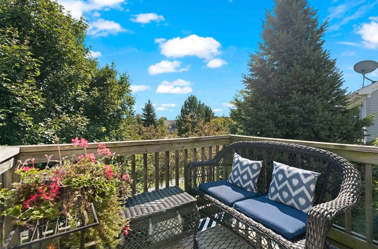 Building Photo - 1247 Waverly Dr