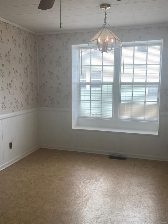 Building Photo - 2052 Midway St