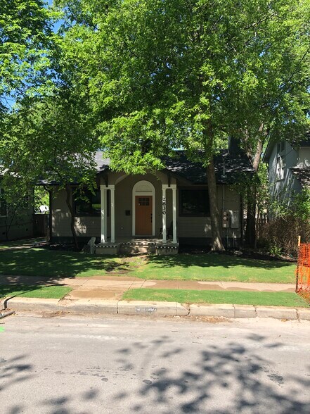 Building Photo - 2830 Salado St