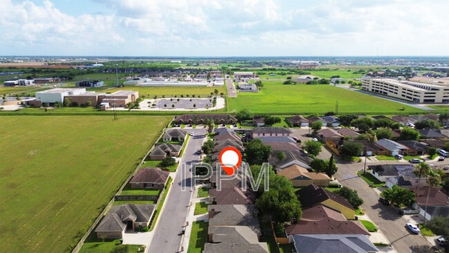 Building Photo - 1825 Treasure Oaks Dr