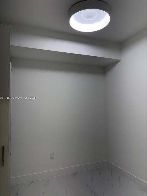 Building Photo - 700 NE 24th St