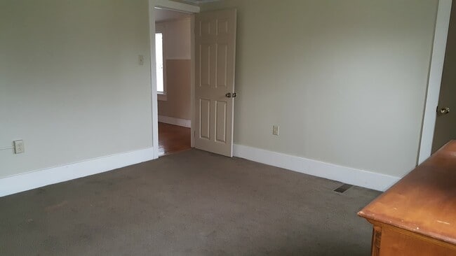 Larger of 2 bedroom - 416 Henry St