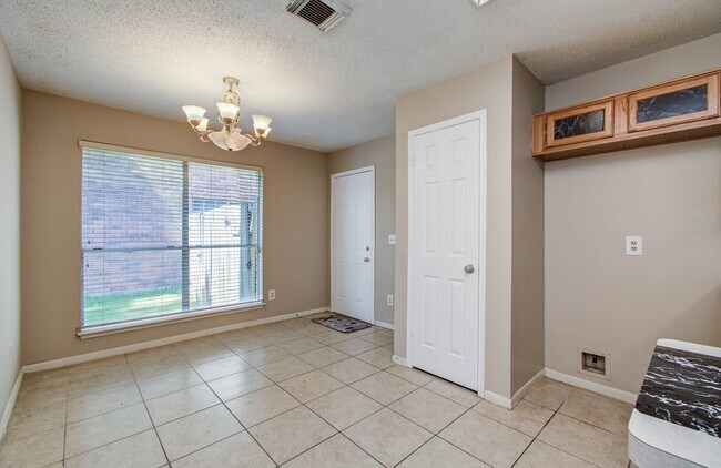 Building Photo - 9430 Halkirk St