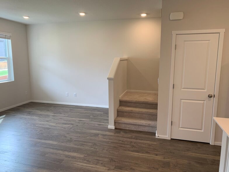 Building Photo - 2664 NE 116th Pl