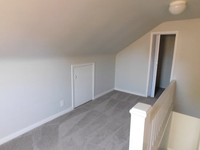 Building Photo - 23546 Glenbrook St