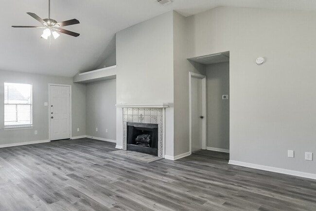 Building Photo - 4923 Bayboro Park Dr