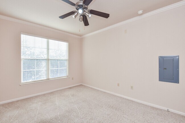 Building Photo - 1711 Old Spanish Trl