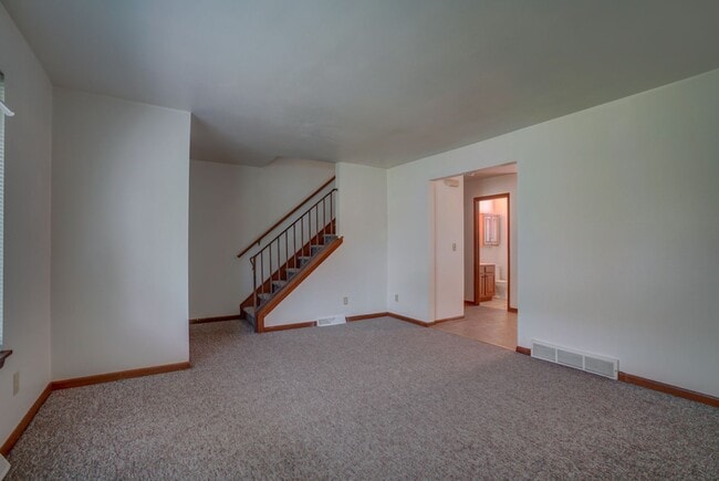 Building Photo - 5809 Balsam Rd