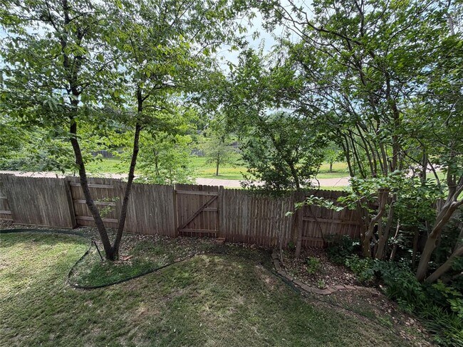 Building Photo - 8413 Sea Ash Cir
