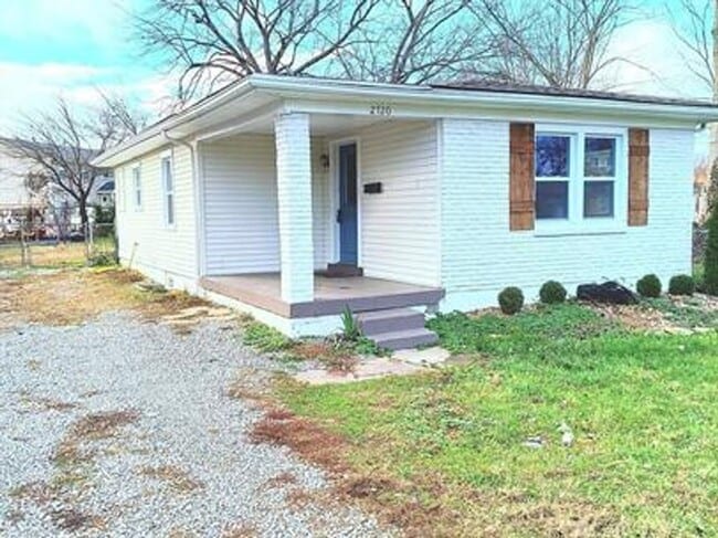 Building Photo - Perfect Small Affordable Family Home w/ Fe...