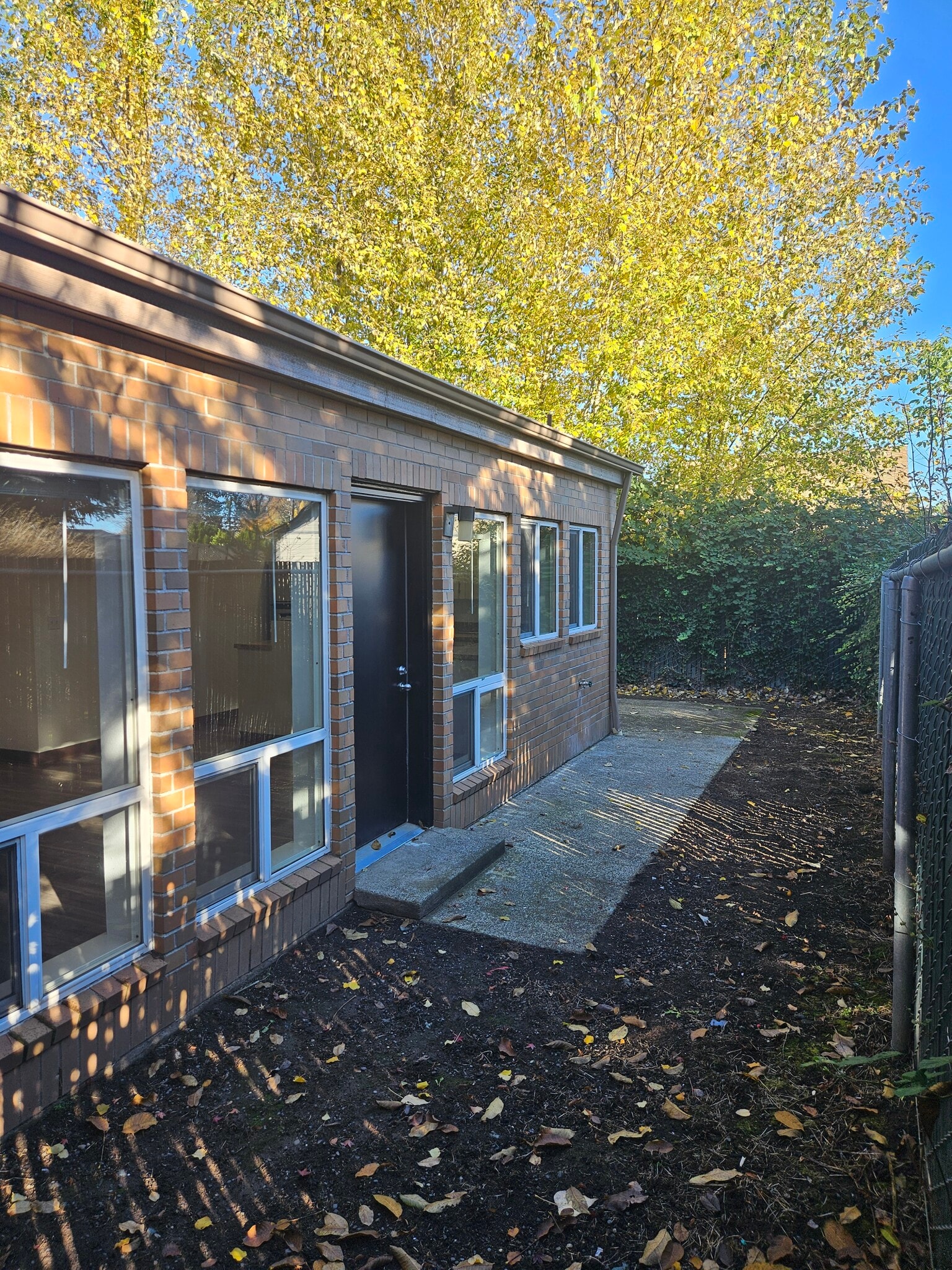 Building Photo - 8817 NE 15th Ave