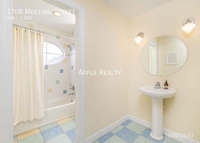 Building Photo - 1708 Meeting St