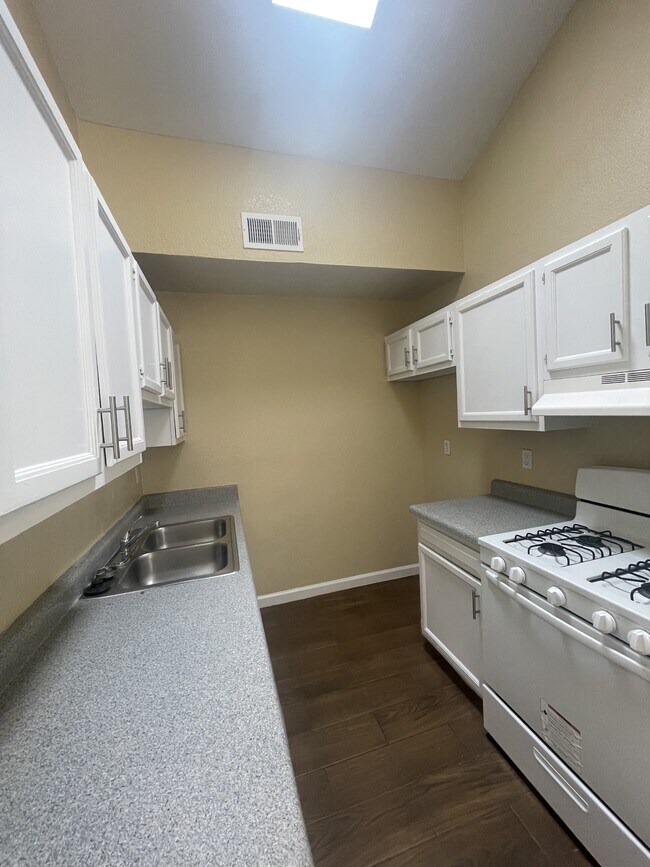 Building Photo - 11632 Scott Simpson Dr