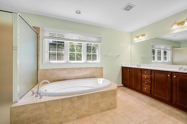 Building Photo - Spacious 5 Bedroom Home in Moseley – $3,800/mo