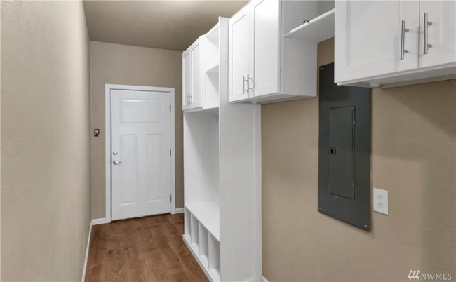 Building Photo - 1511 Wilson St SE