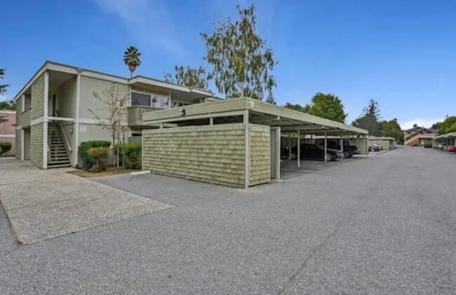 Building Photo - 280 Easy St