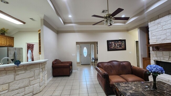 Building Photo - 4/2 in MIDWAY ISD