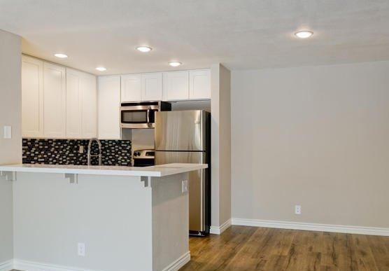 Building Photo - 1142 Tivoli Ln #160