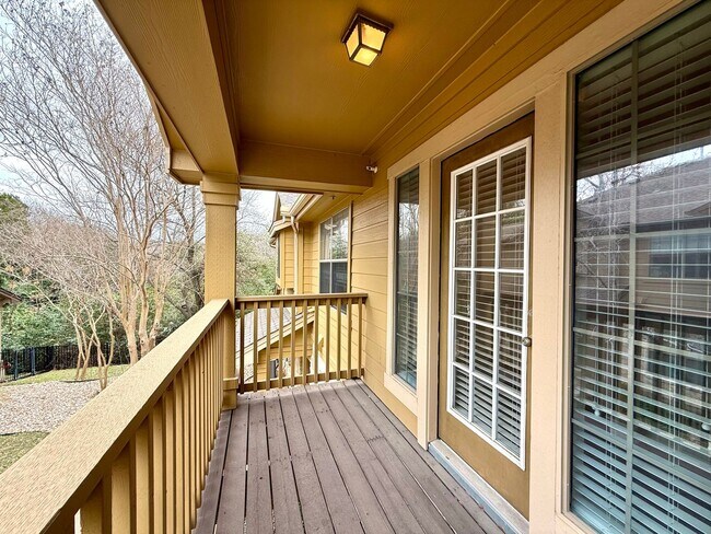 Building Photo - Updated Condo-1310 Parmer Ln.