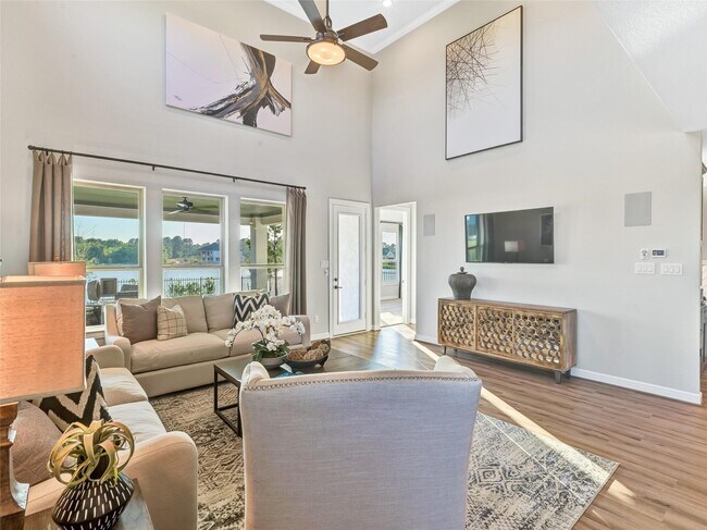 Building Photo - 11 Shumard Oak Dr