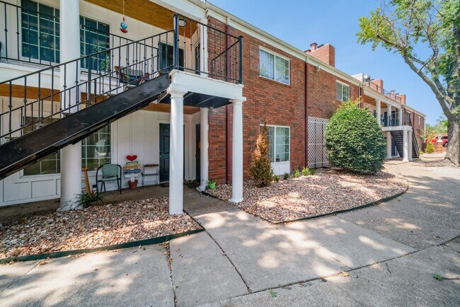 Building Photo - 1 Bed 1 Bath - Remodel