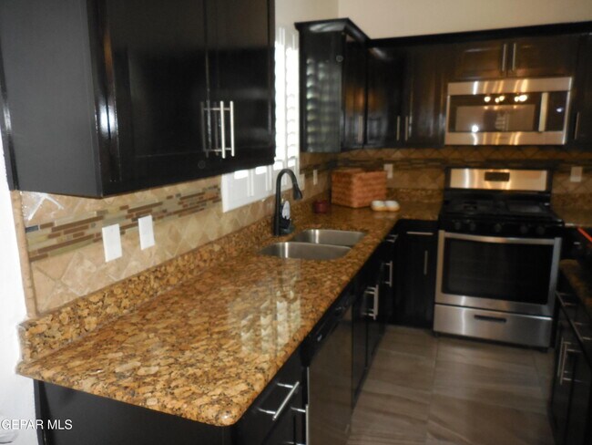 Building Photo - 3143 Red Maple