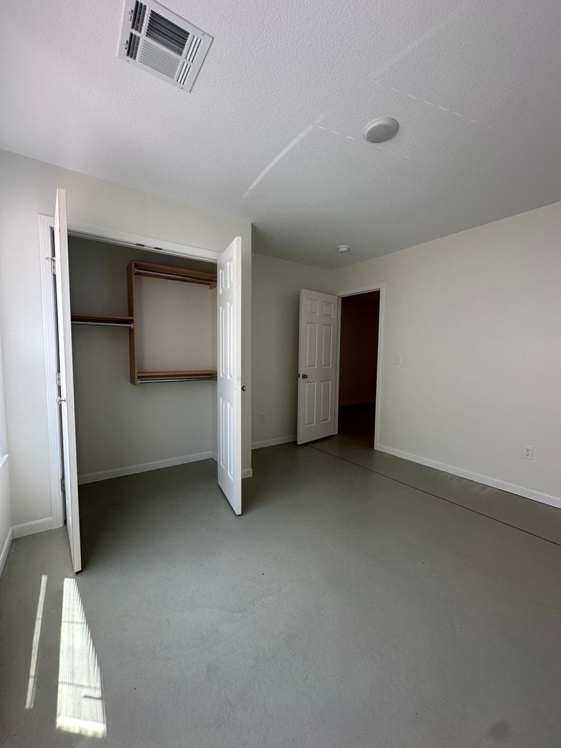 Building Photo - 1703 N Grove St