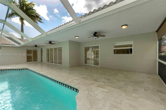 Building Photo - 10425 NW 48th Manor