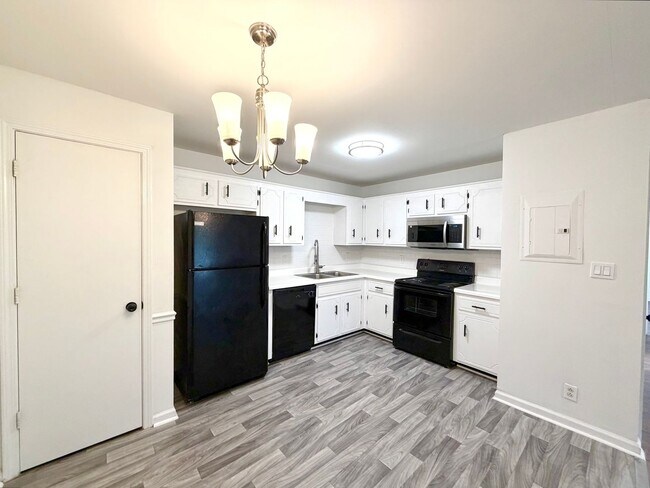 Building Photo - 402 Jack Miller Blvd