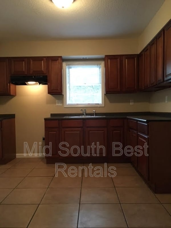 Building Photo - 3644 Tessland Rd