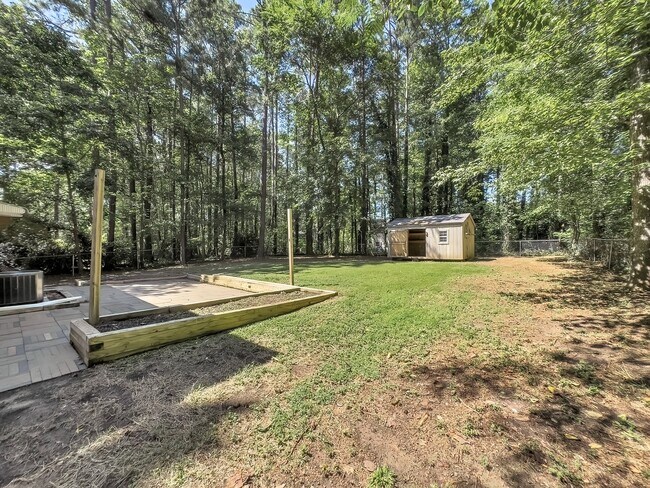 Building Photo - 312 Trappers Run Dr