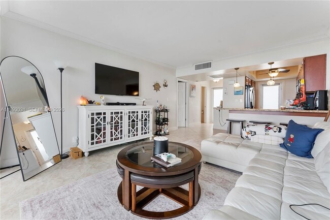 Building Photo - 333 NE 21st Ave