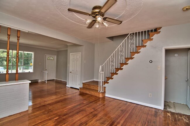 Building Photo - 359 Hanover St