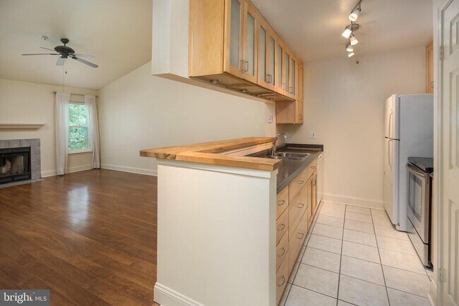 Building Photo - 3309 Wyndham Cir