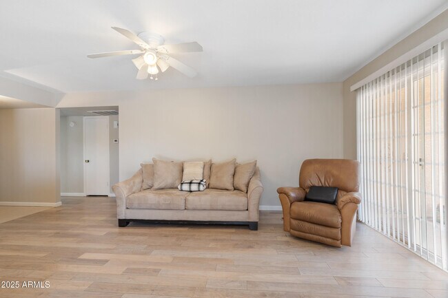 Building Photo - 9444 E Lawndale Pl