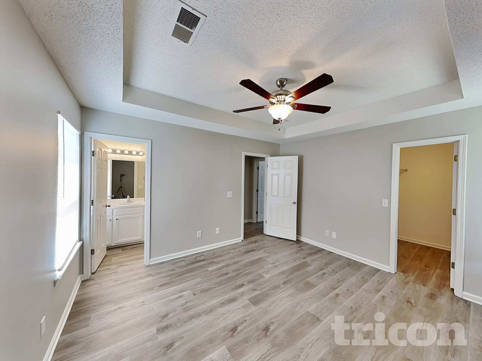 Building Photo - 208 Double Eagle Cir