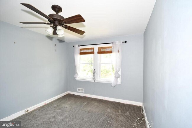 Building Photo - 1410 N Forest Park Ave