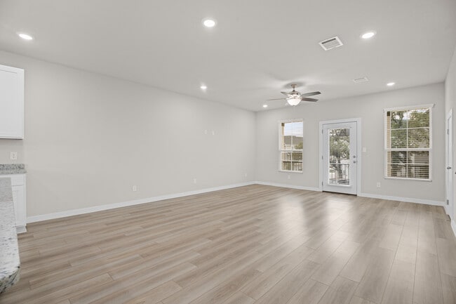 Building Photo - 21543 Sir Walter Ln