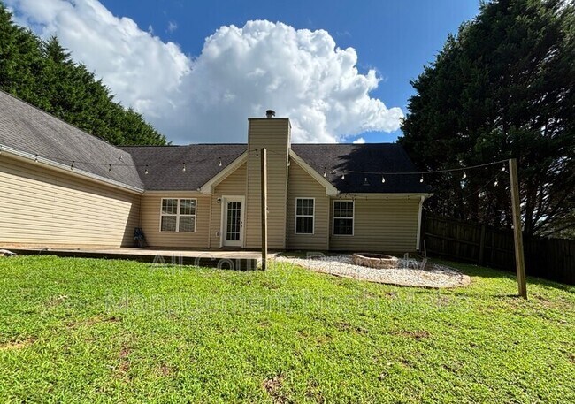 Building Photo - 4710 Middleboro Ln