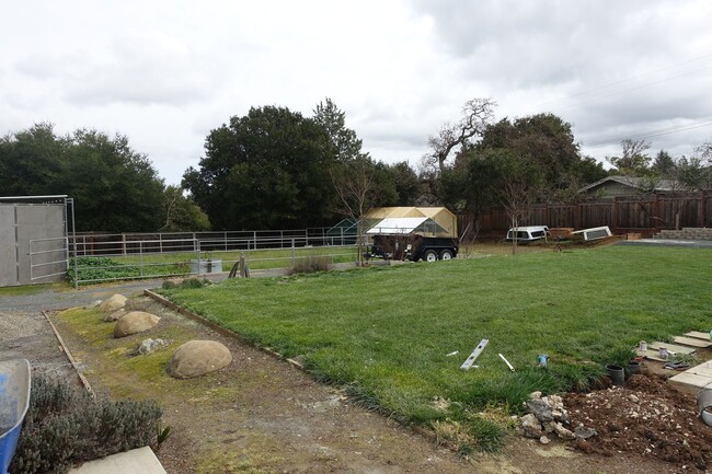 Building Photo - Los Altos Hills ranch setting, FULLY REMOD...