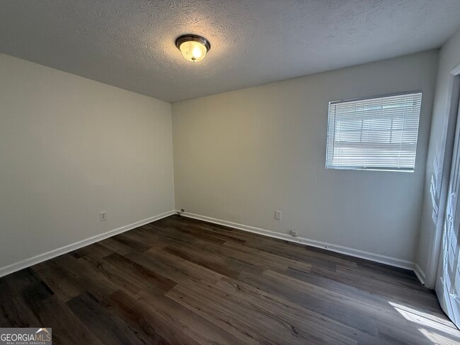 Building Photo - 540 Rustwood Dr