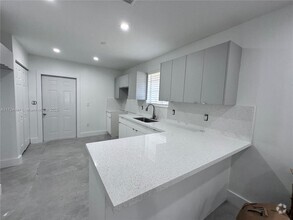 Building Photo - 2 bedroom in North Miami FL 33161