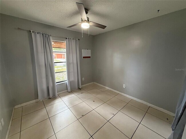 Building Photo - 8221 Malvern Cir