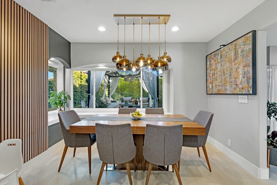 Building Photo - 4716 Tyrone Ave