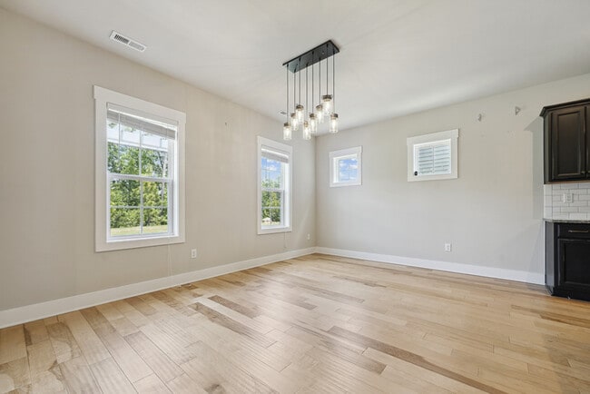 Building Photo - 444 Beacon Ridge Blvd
